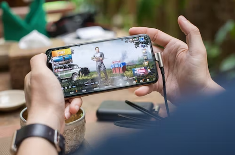 video-game-on-mobile-.png