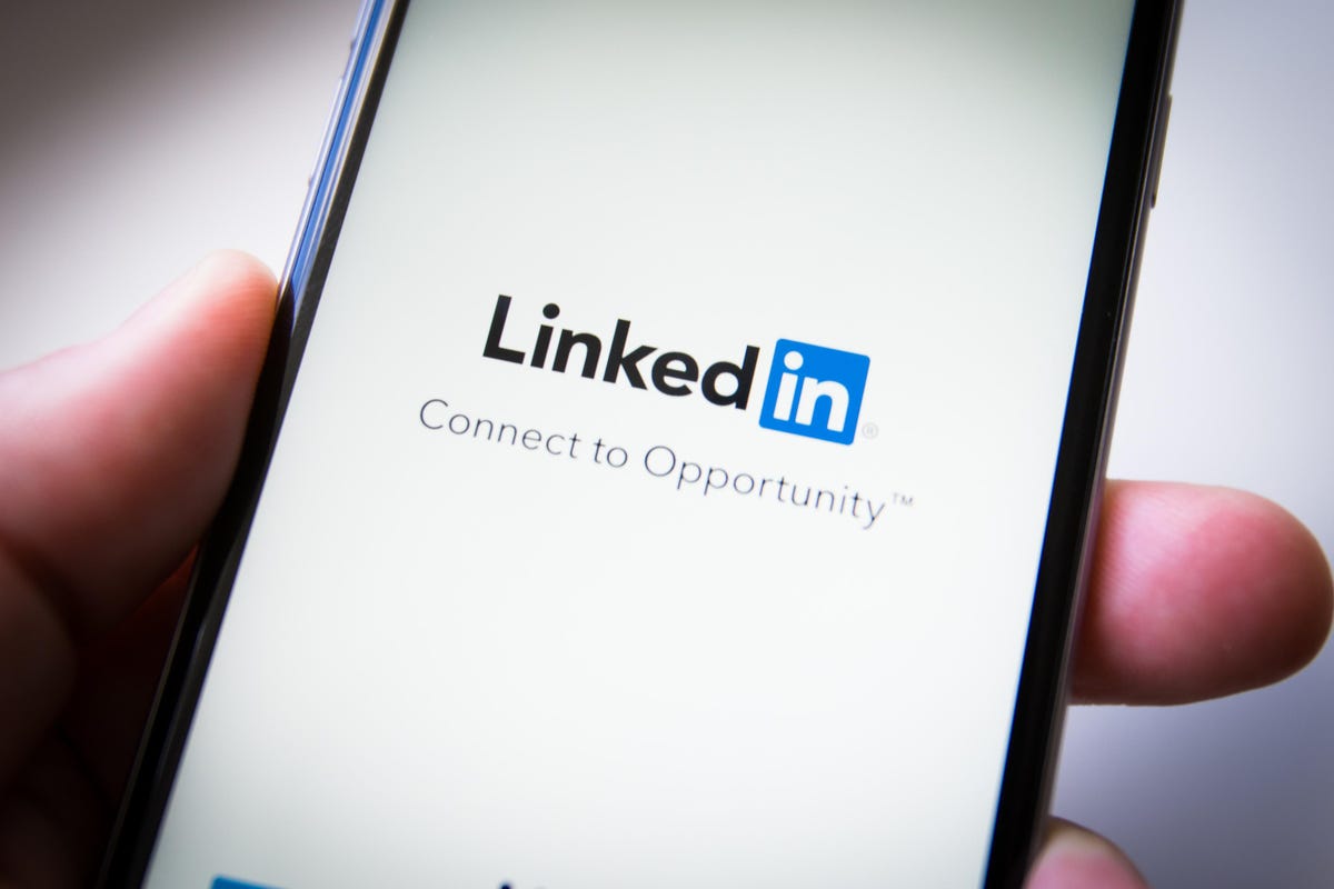 How-Do-I-Scrap-An-Email-ID-From-Bulk-LinkedIn-Profiles.jpg