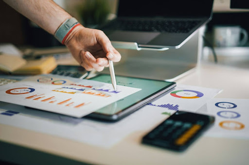 measure the ROI of marketing campaigns